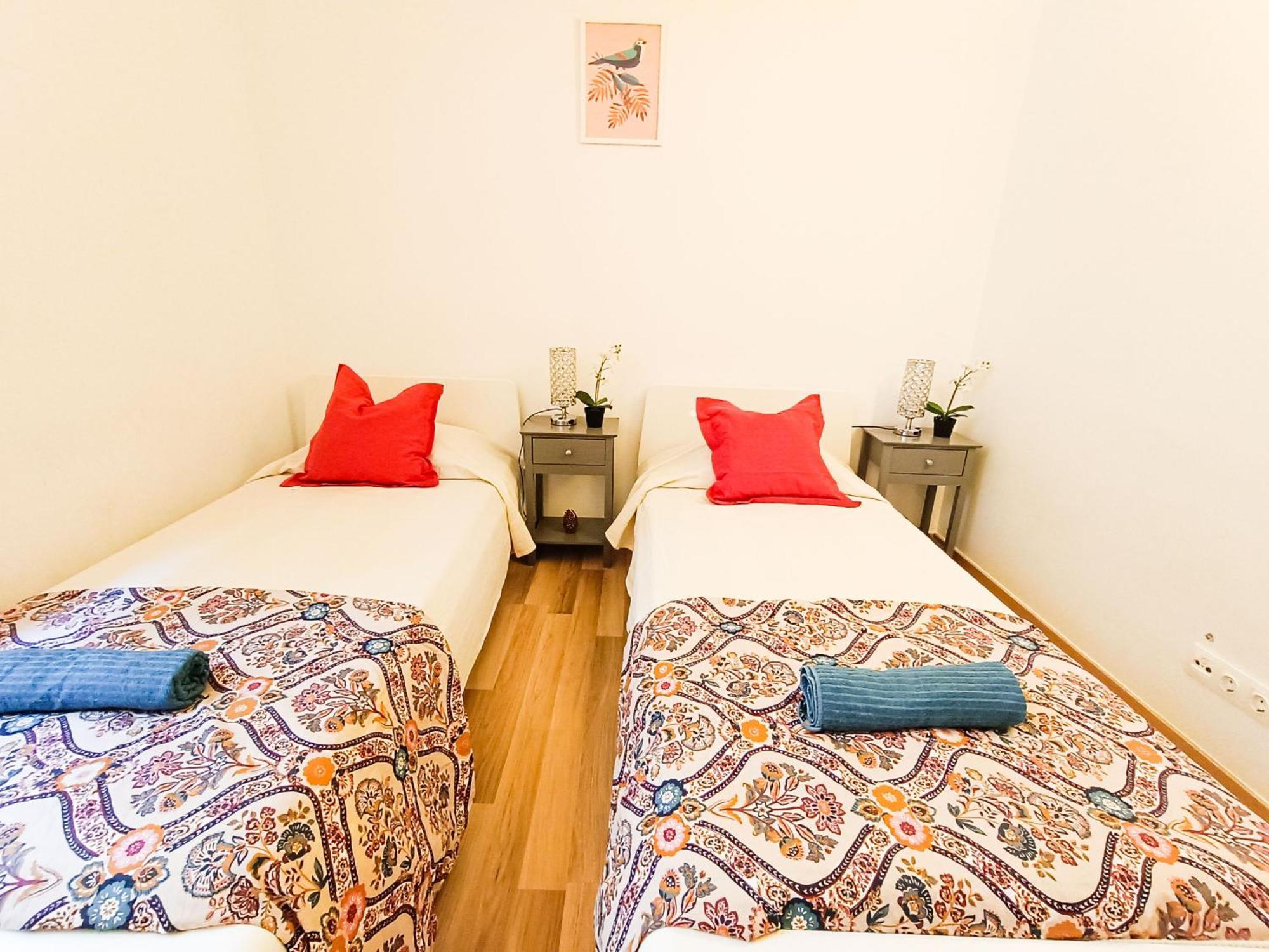 Private Rooms By La Rambla Барселона Экстерьер фото